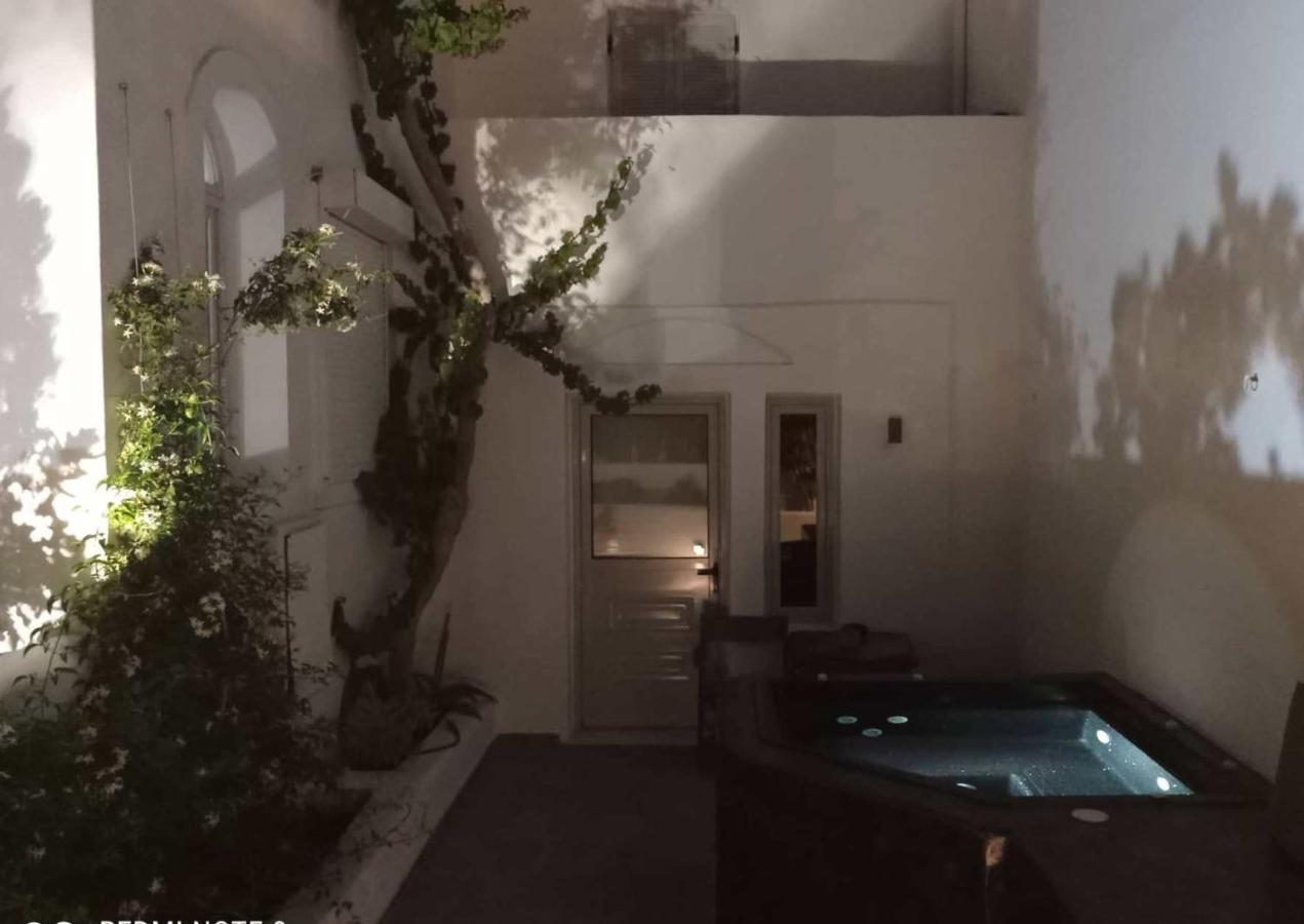 Sensia Luxury Studio With Hot Tub Oia  Exterior photo